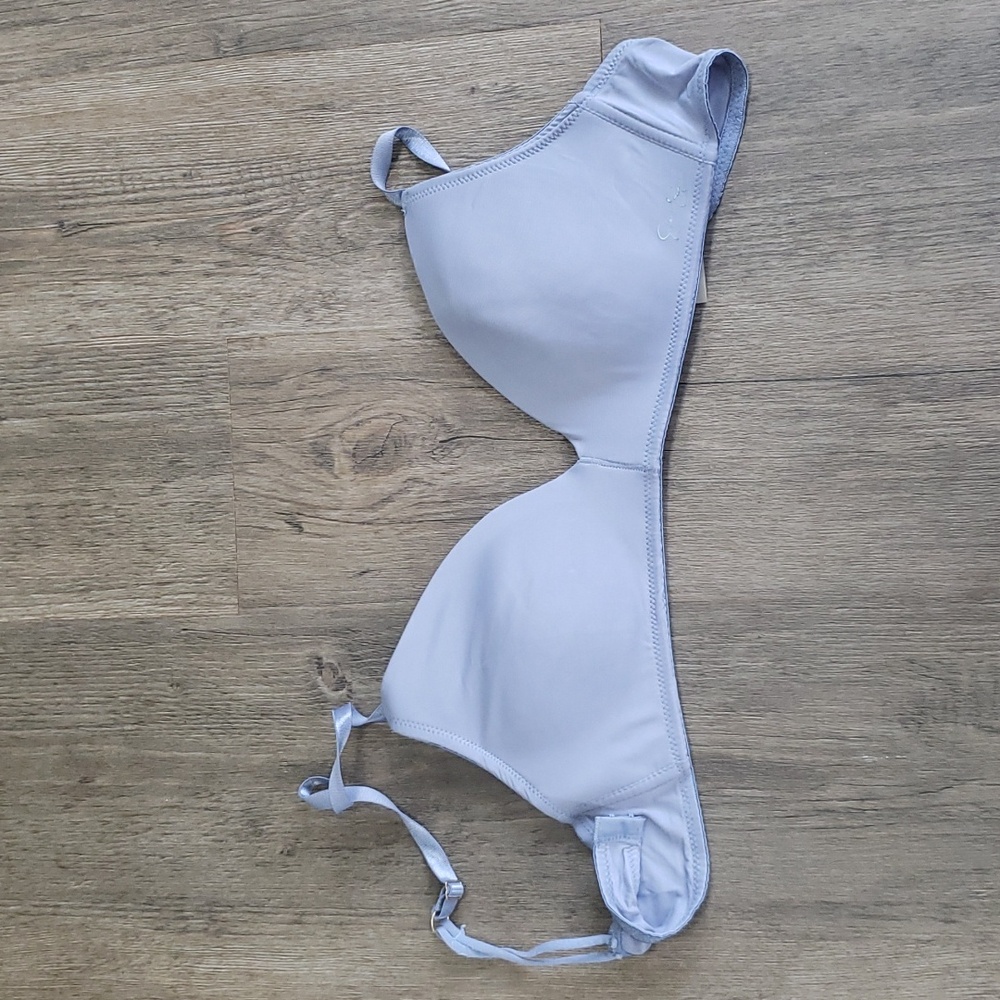 Jessica Simpson blue bra